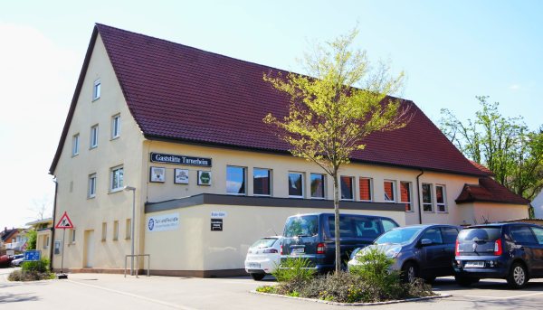 Gaststätte mit Turn- und Festhalle